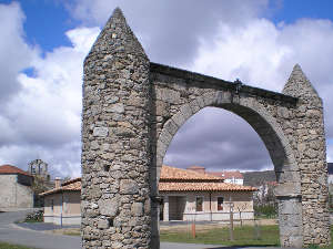 Arco de San Miguel de Valero